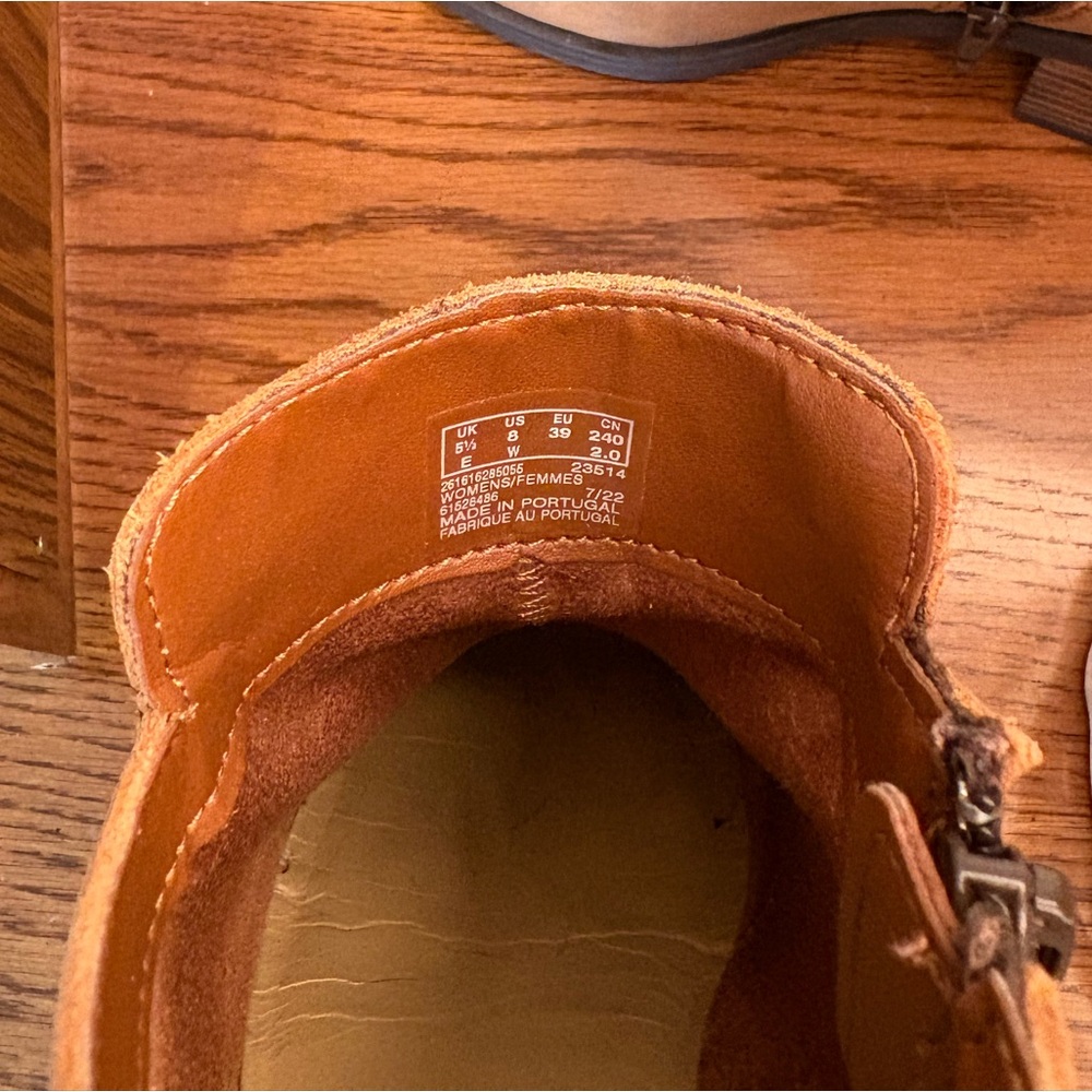 Women’s Clark’s Boot - Picture 4 of 4